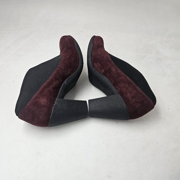 Clarks Adya Luna Burgundy Suede Block Heel Pumps Size 7 Artisan Collection - Picture 8 of 10